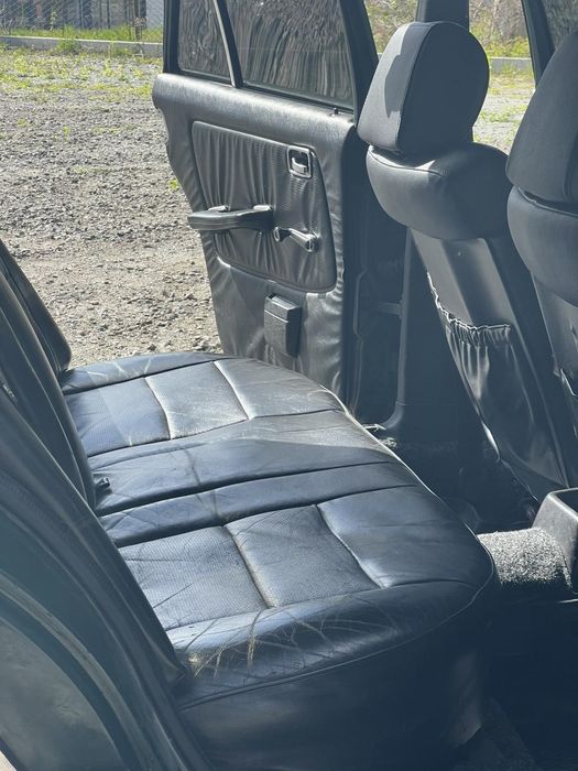 Продаж мерседес 123 автомат.Обмін ціна 2000