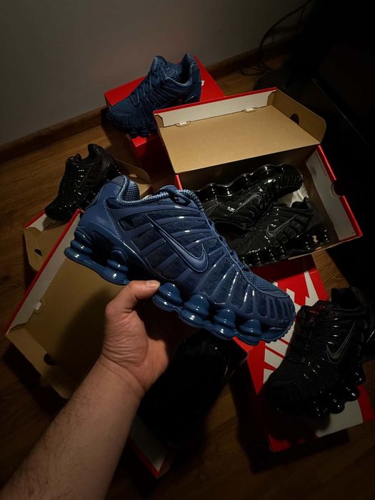 NOWE Nike Shox r42.5 męskie obuwie sportowe buty