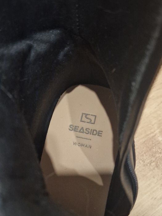 Botas pretas pele sintética