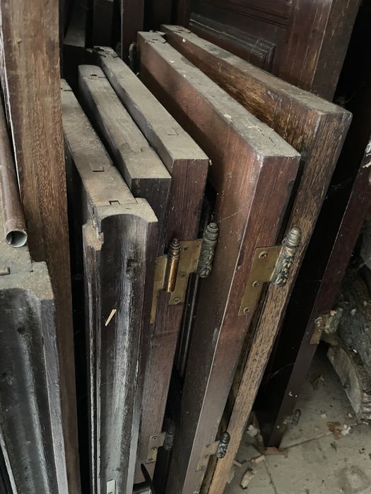 DOU Janelas madeira c/vidro