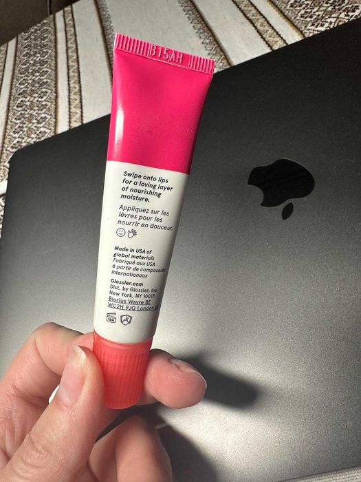 бальзам для губ
Бальзам для губ Glossier