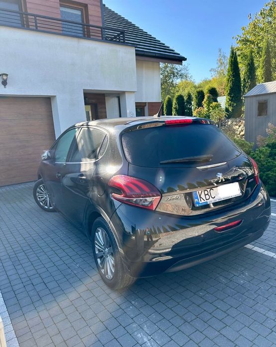 Sprzedaż auta Peugeot 208