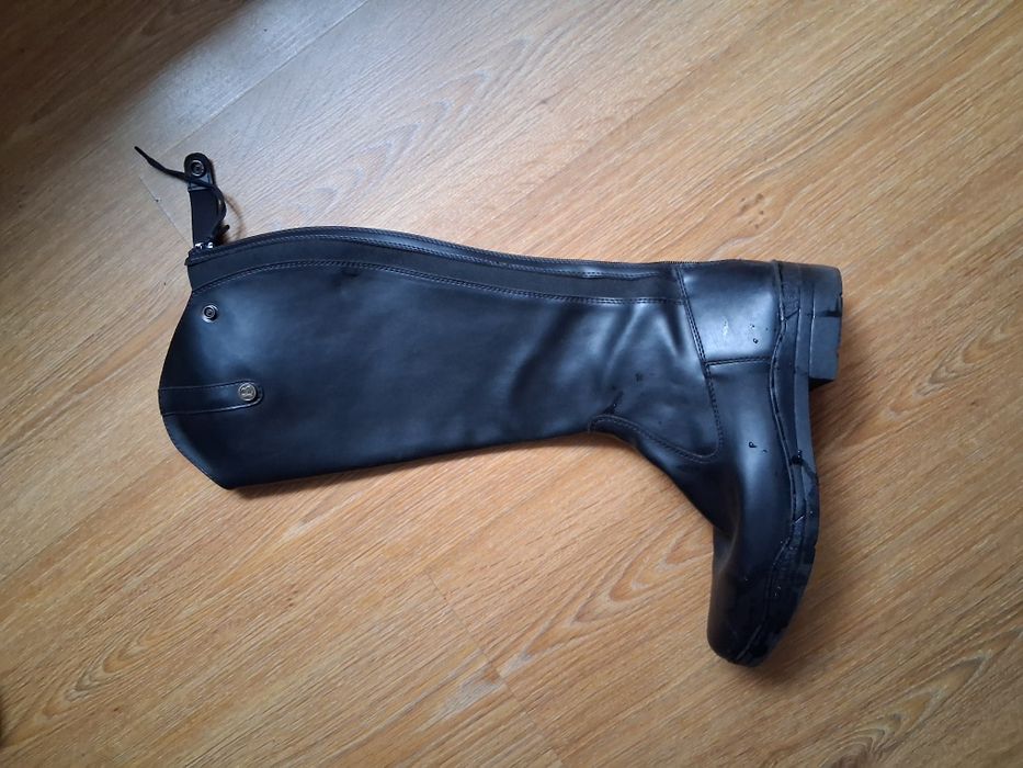 Wysokie buty do jazdy konnej