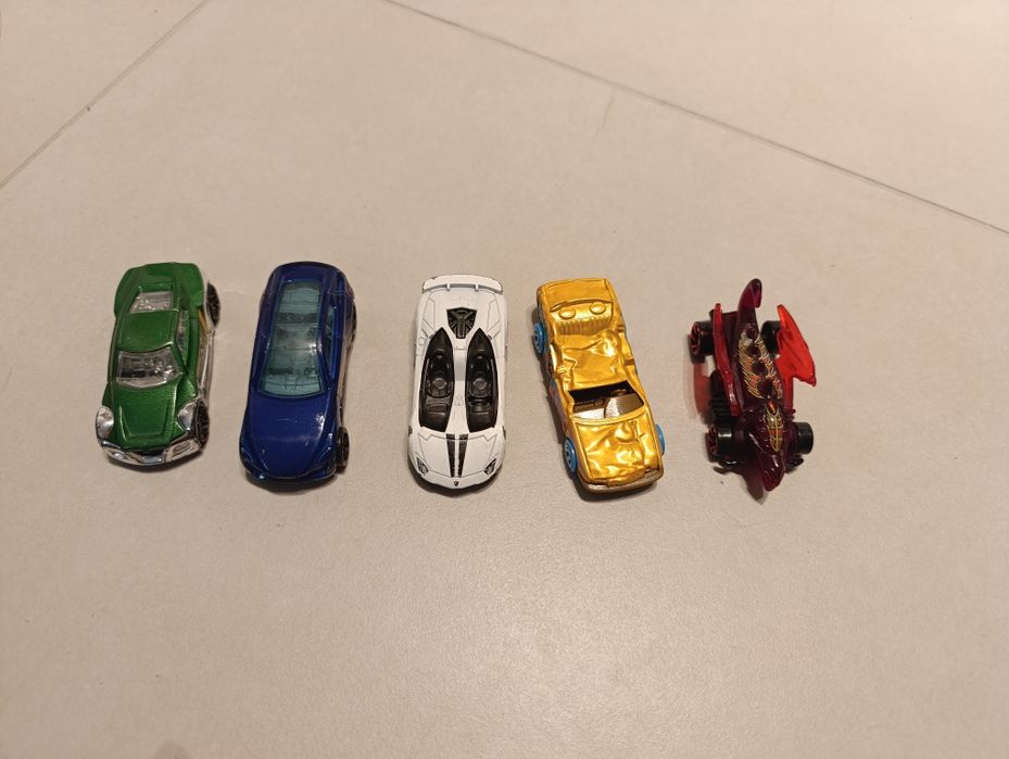 Autka Hot wheels