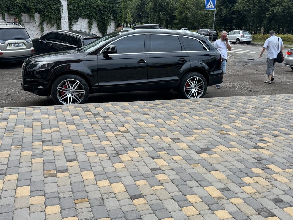 Продам AUDI Q7 4l