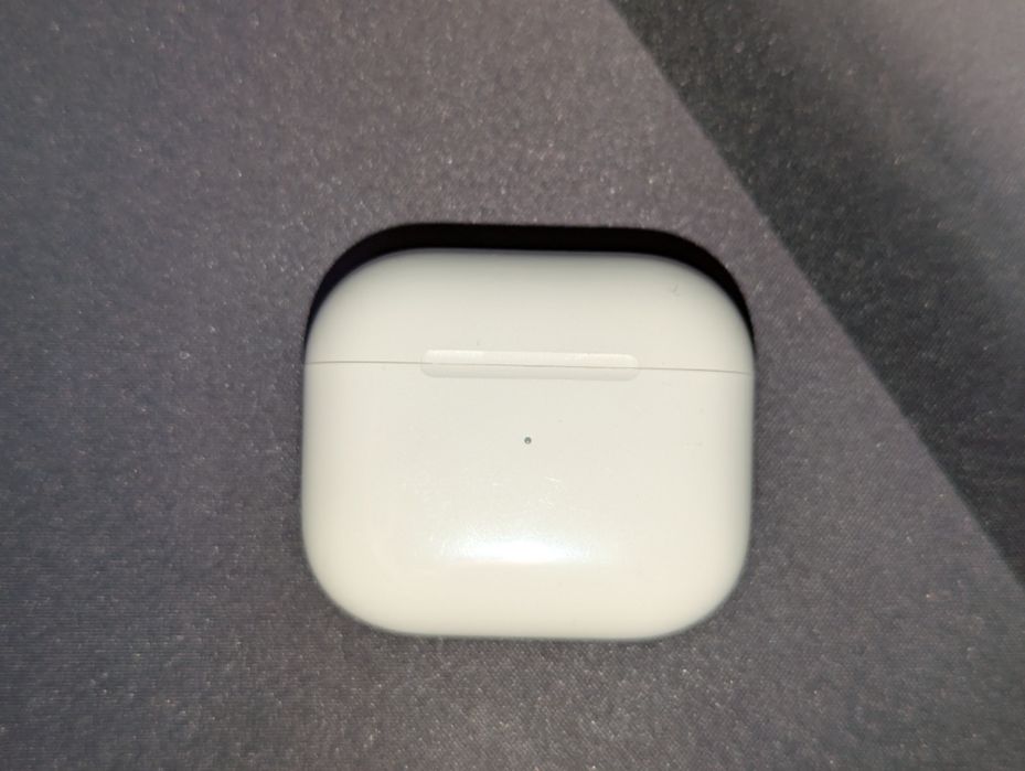Навушники AirPods