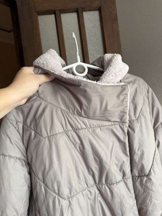 Пальто жіноче бежеве