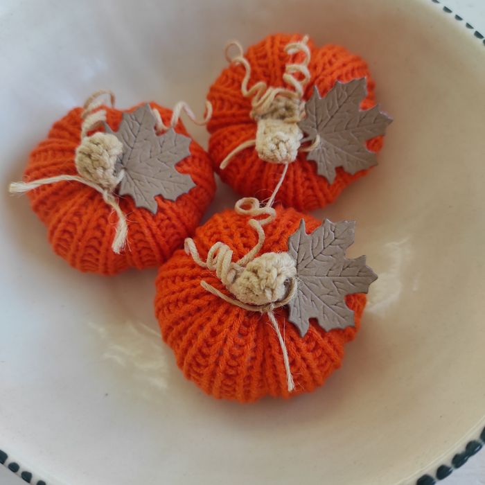 Декоративний гарбуз, в'язаний декор, Хеллоуїн, тыква вязаная, гарбузик