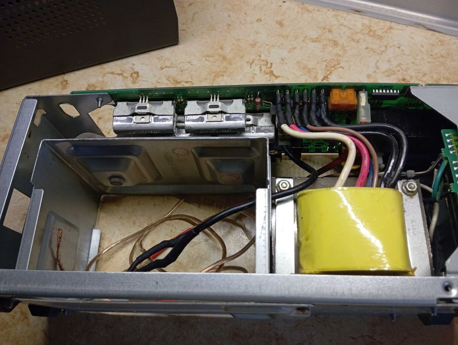 Продам бесперебойный блок питания