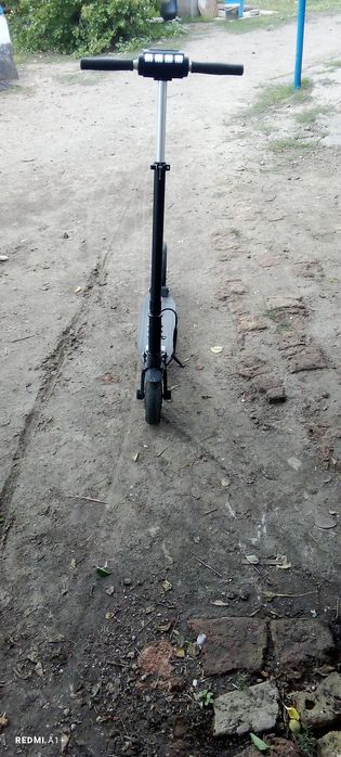 Продам электросамокат взрослый почти новый покупался две недели назад