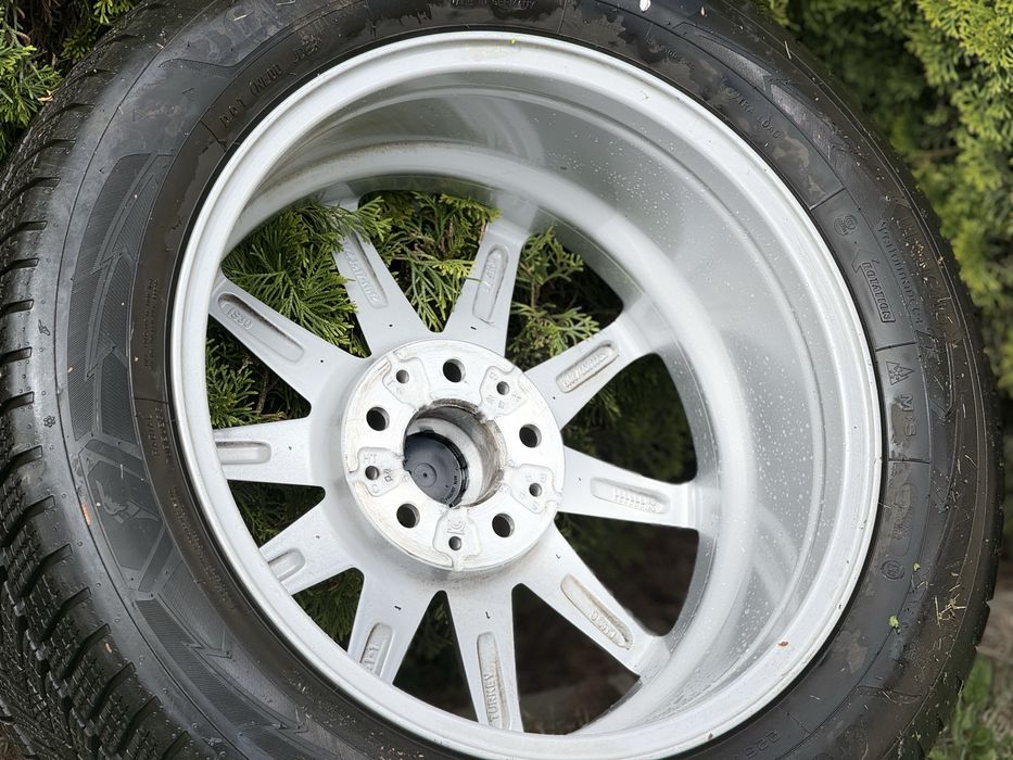 Комплект коліс BMW R17 з новими зимовими шинами Goodyear
