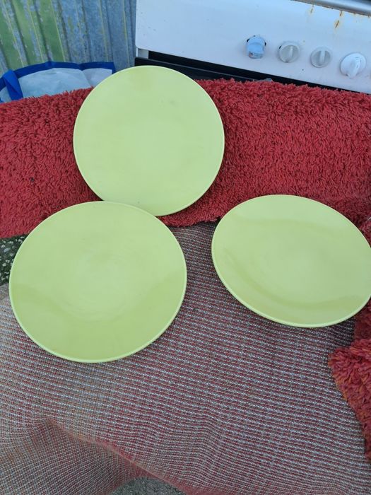 Tres pratos rasos