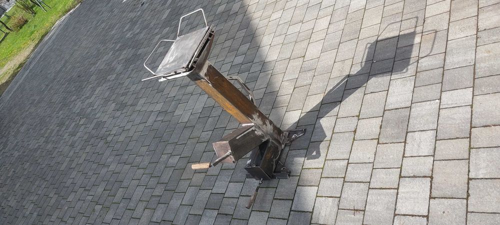 Piec rakietowy. Grill na działke .Ryby .Biwak