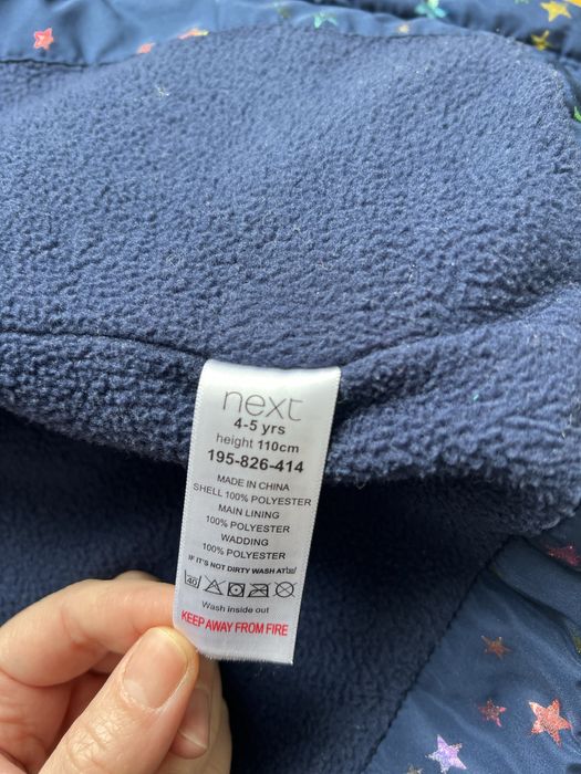 Тепла жилетка від next 3-4 роки