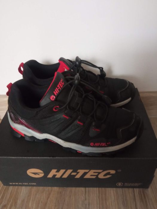 Buty sportowe Hi-Tec model Hagas Teen r.36 wkł.23 cm czarny czerwon
