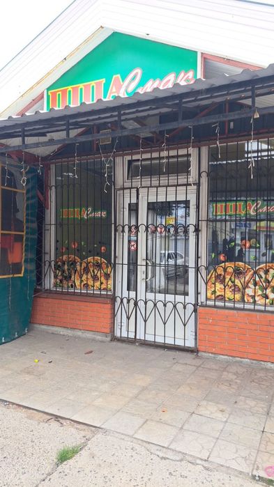 Здається в оренду кафе