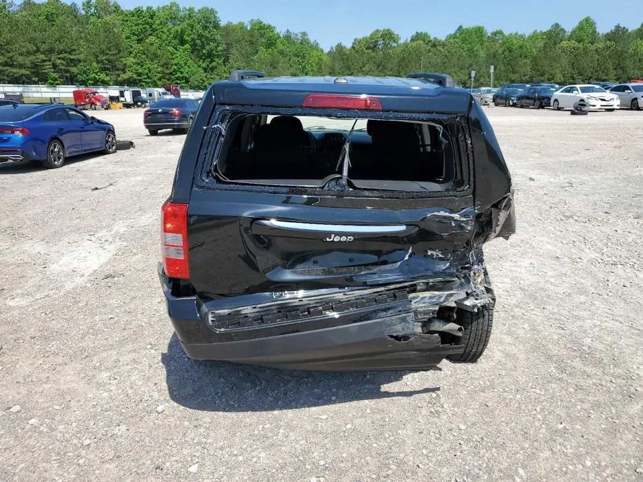 Бампер Jeep Patriot розборка шрот