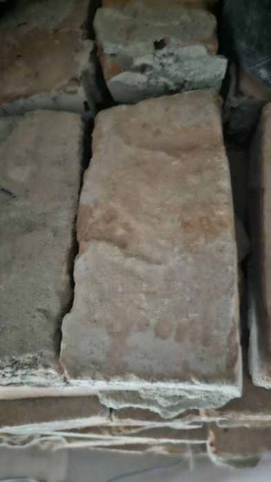 Б/у цегла 650шт ,самовивіз