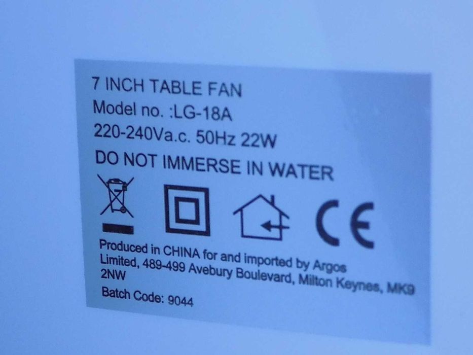 Wentylator biurkowy LG-18A . Biały cichy - moc 22 W.