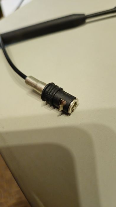 Antena dachowa do samochodu