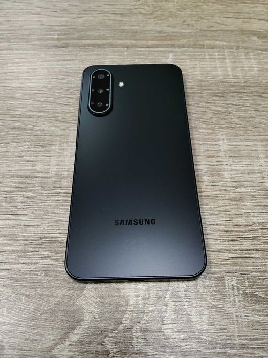 Телефон Samsung Galaxy A17 5G на 4/128Gb вдуже хорошому стані