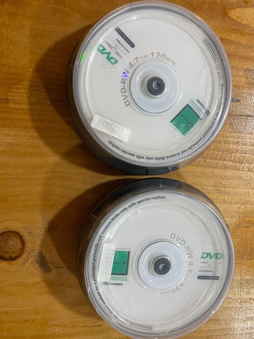 4 caixas DVD intactas
