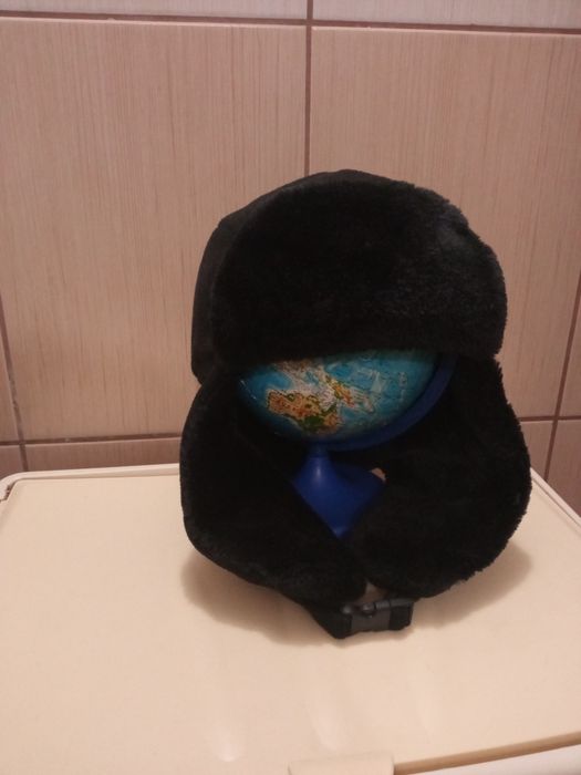 Czapka ocieplana pilotka męska czarna polarowa. Obwód +- 54 cm