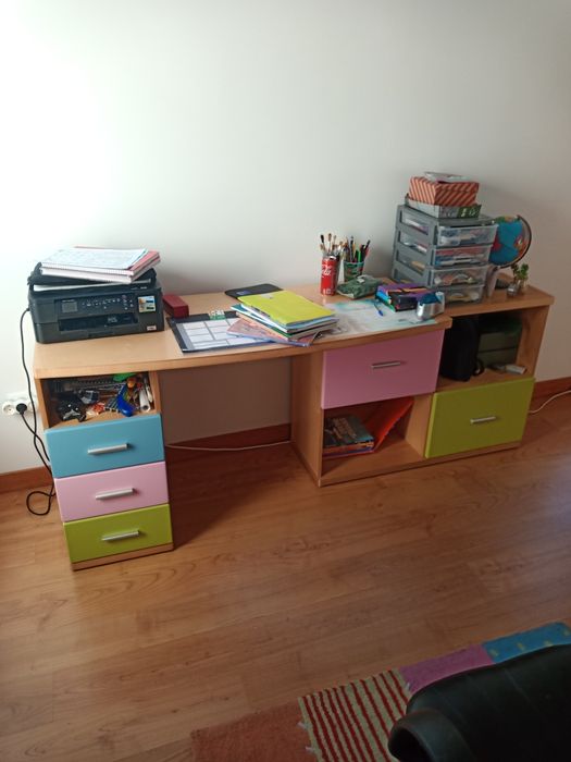 Secretária de criança