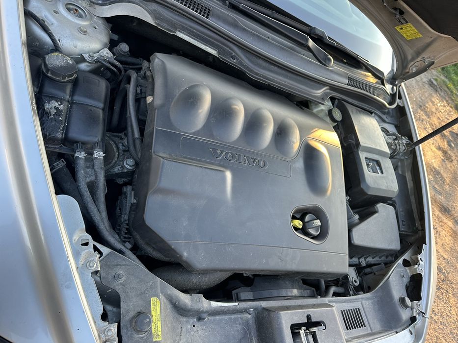 Para pecas volvo v50 2.0 136 cv