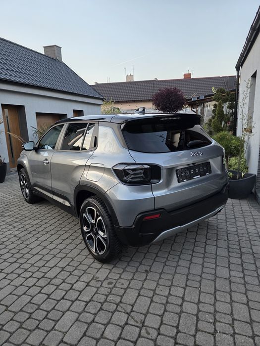 Sprzedam JEEP AVENGER Summit Hybrid 2025 rok