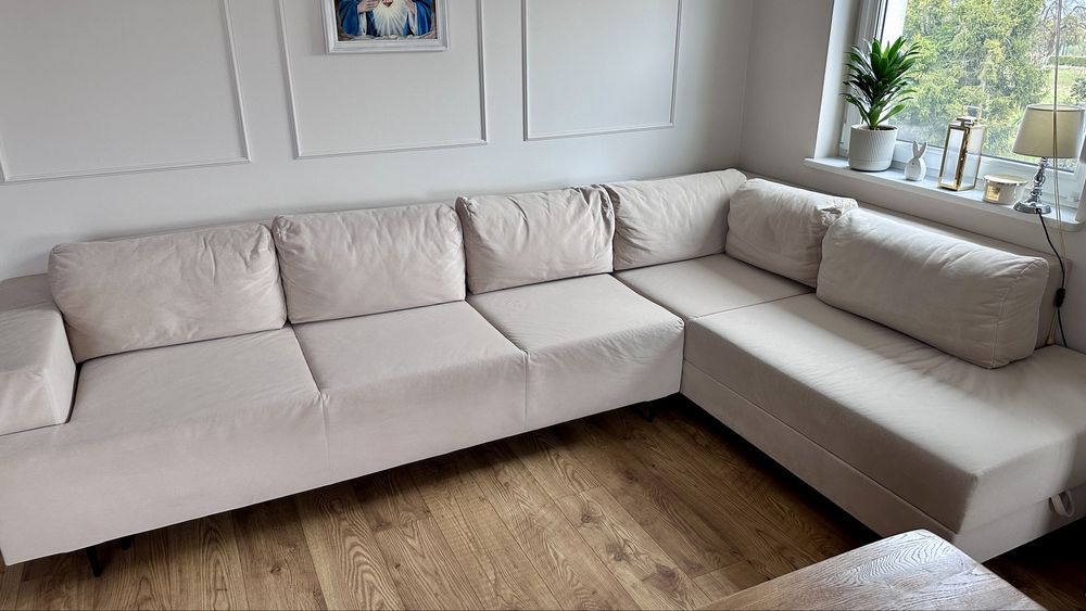 Beżowy duży narożnik rozkładany