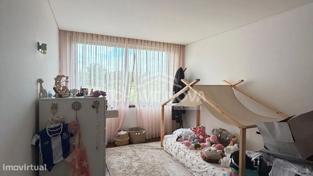 APARTAMENTO T2 | CANIDELO | 103 M² | VARANDA 5,60 M² | BOX 17,50 M² |