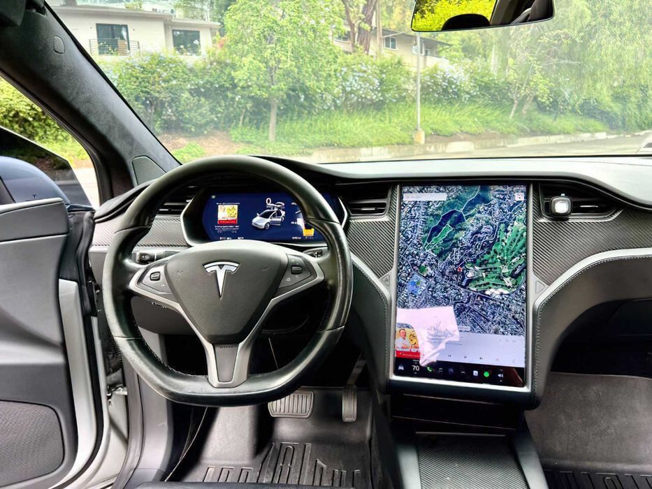 Tesla Model X 100D      2018