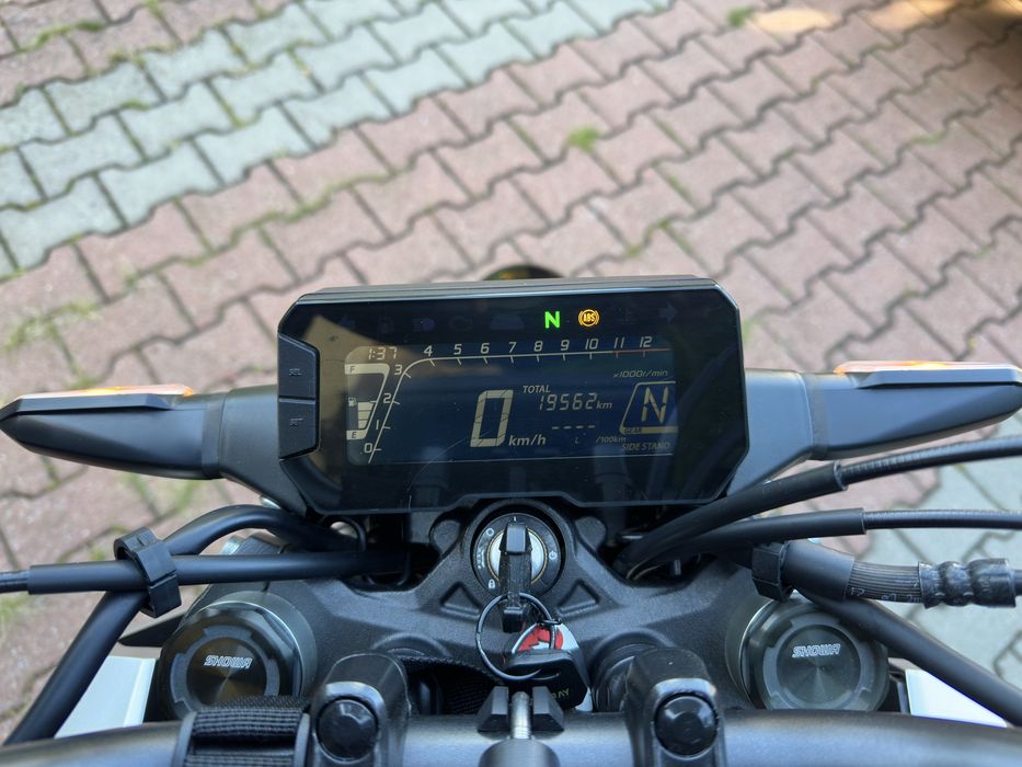 Motocykl Honda CB125R