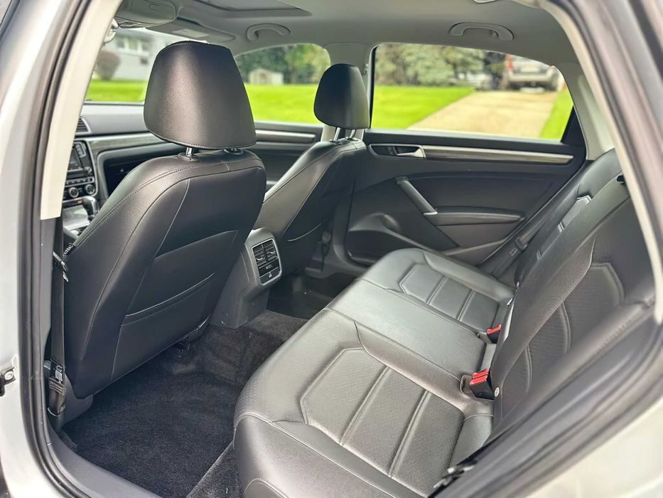 Volkswagen Passat SE      2017