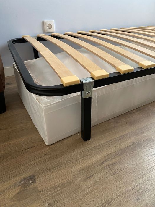 Estrado de ripas c/4 pernas 90x200 Ikea