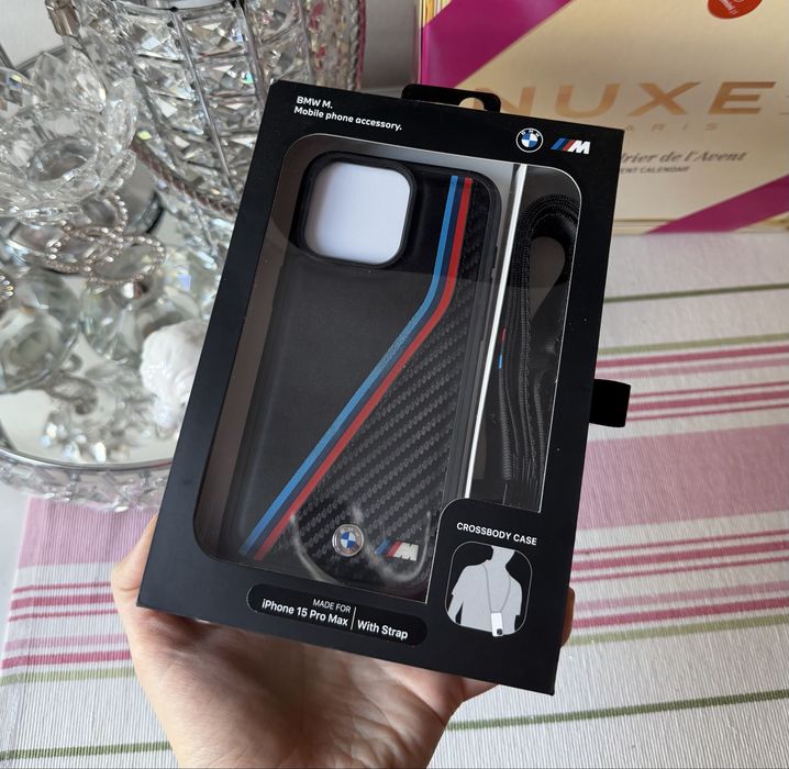 Case BMW M do iPhone 15 pro max czarne że smyczą