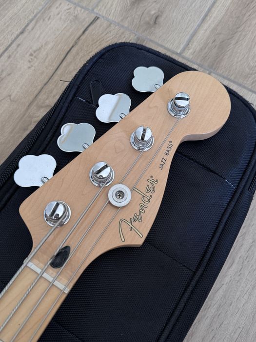 Gitara basowa Fender Jazz Bass