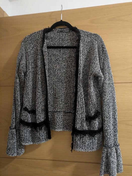 Cardigan preto e branco da Sfera