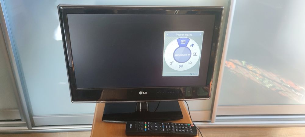 телевізор(монітор) LG