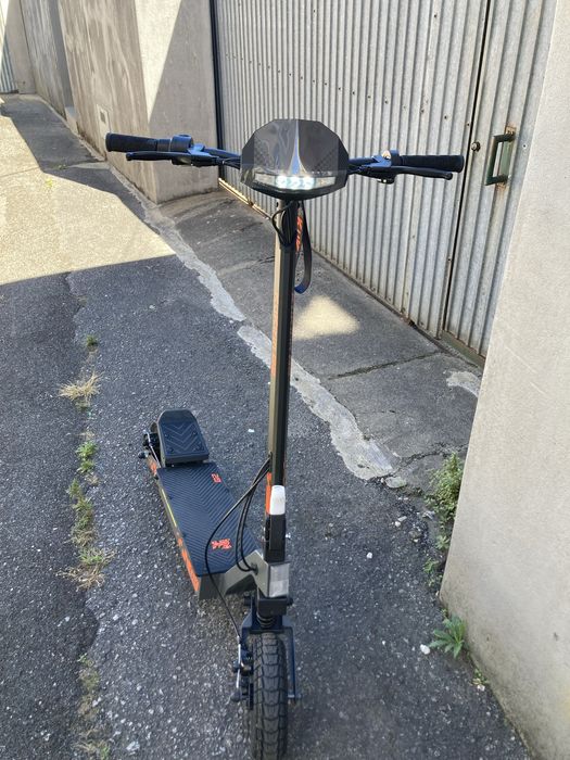 Trottineta Elétrica KuKirin G2 (Nova / Apenas 18 km) + Caixa e Acessórios