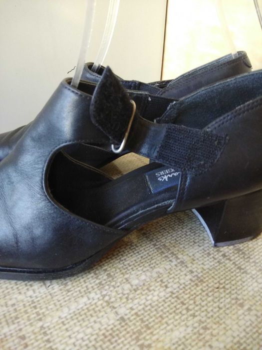 Clarks skórzane półbuty czarne rozmiar 38 wkładka 25,5cm