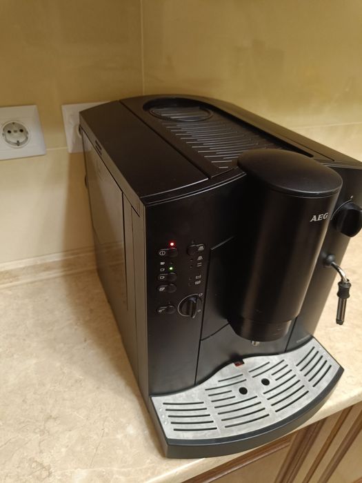Кавомашина AEG обслужена