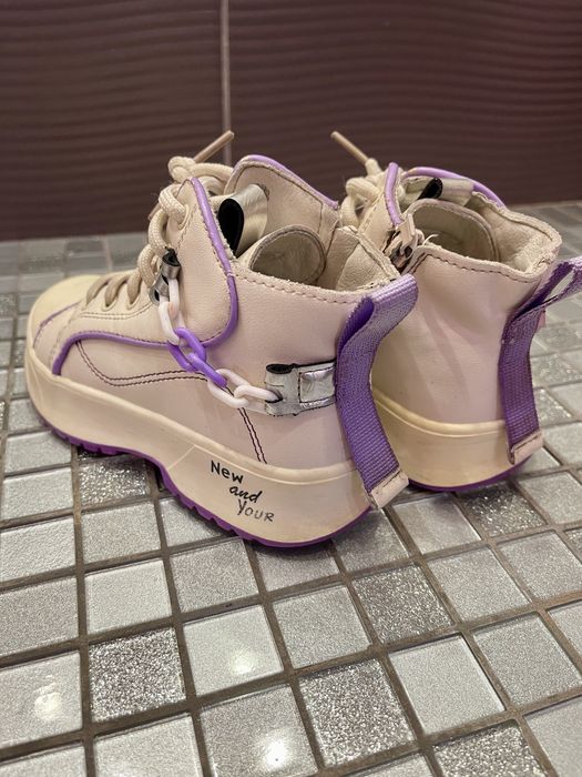 Осінні черевики для дівчинки