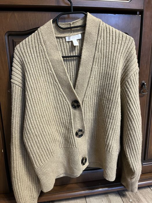 Beżowy sweter H&M rozmiar XS