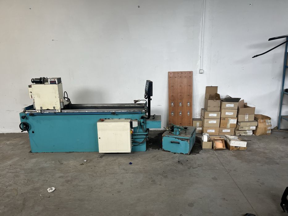 Ostrzarka SON-138 z autamotyczynm posuwem + rozne noże