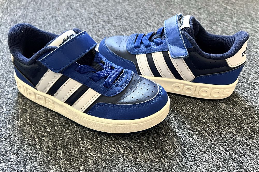 дитячі кросівки Adidas