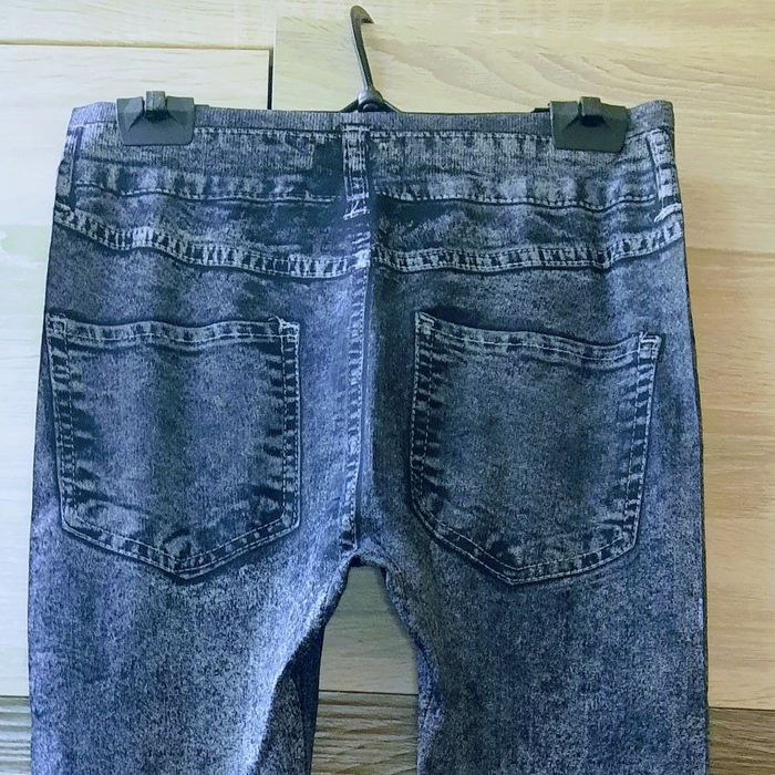 Wygodne legginsy czarne jeansy marmurkowe leginsy długie
