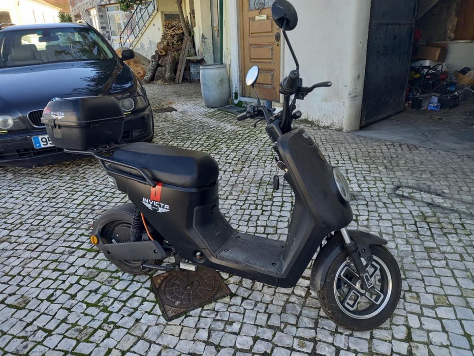 Scooter eletrica invicta