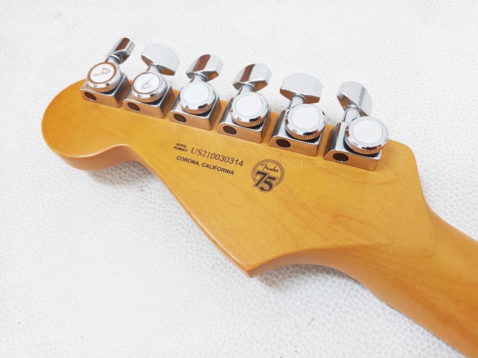 Fender Stratocaster American Ultra - USA 2021